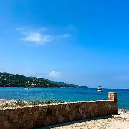Les De La Favone Ξενοδοχείο 3*